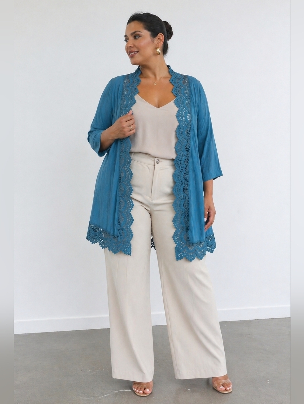 Roaman’s Teal Blue Lace Trim Open Front Cardigan Top Size L.